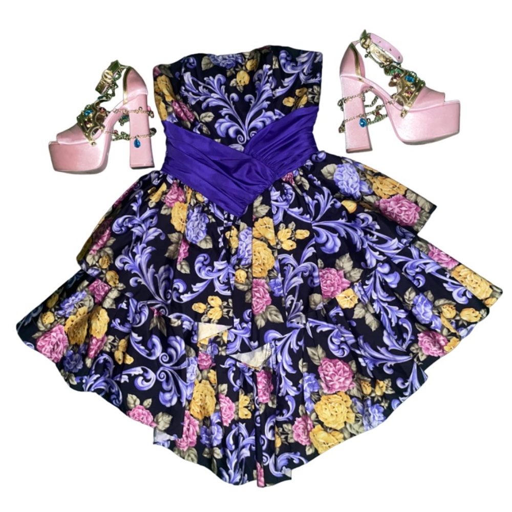 PURPLE DRESS AND MATCHING PINK HEELS FORMAL GRADUATION SPRINGTIME ATTIRE